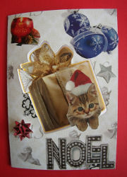 Carte Noël cadeau découpé